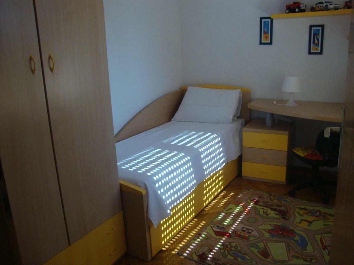 Apartmani Mislav Slatine Exterior foto